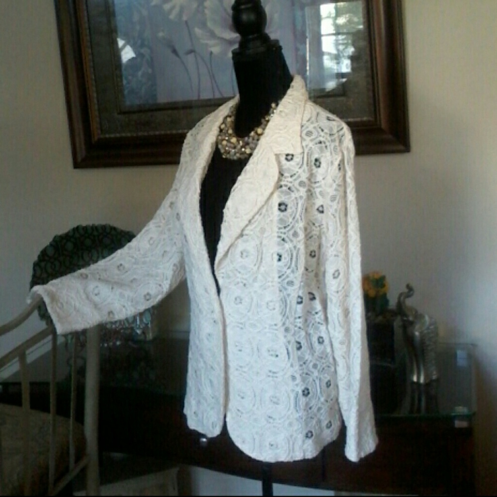 ** SOLD **                              Blazer  NWOT - Picture 2 of 4